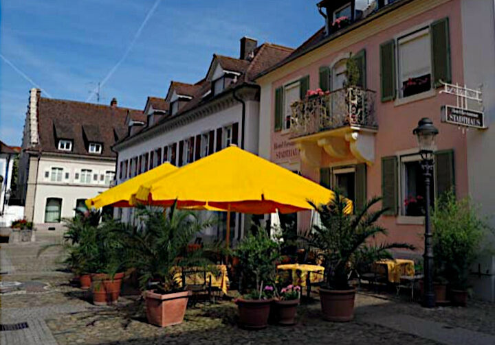 Aussenansicht des Hotel Restaurant „Stadthaus“ in Müllheim – © Wohin (Dorothee Philipp)